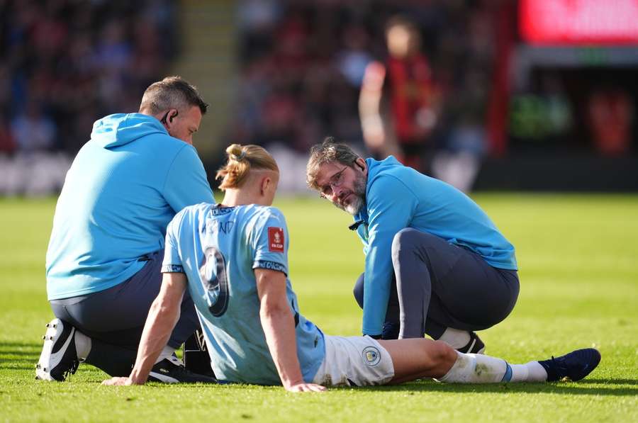 O atacante do City lesionou o tornozelo O atacante do City lesionou o tornozelo