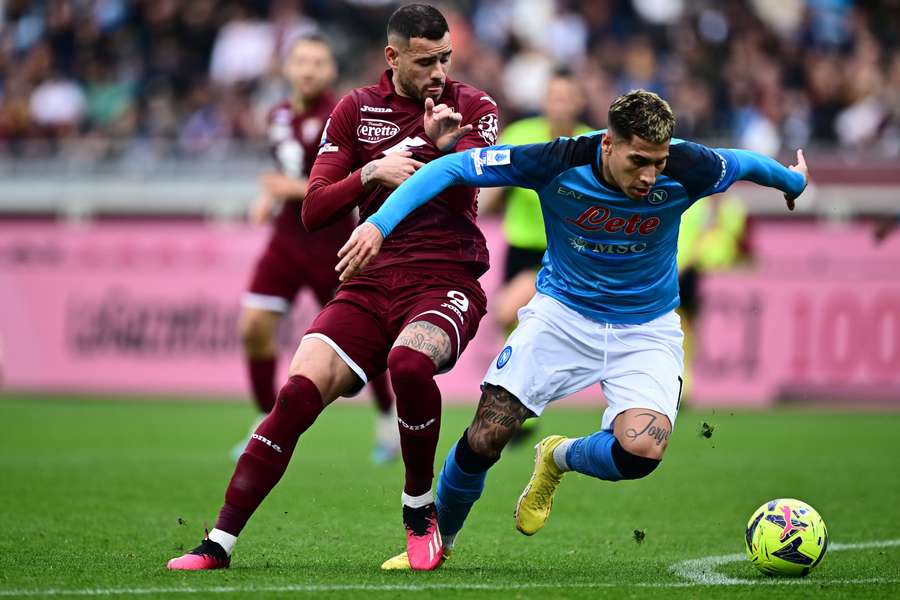 Napoli buldrer videre mod mesterskab med 4-0-sejr over Torino