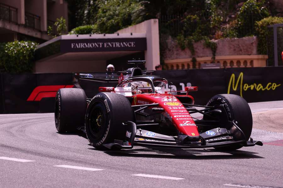 Ferrari a impus ritmul pe circuitul stradal de la Monaco