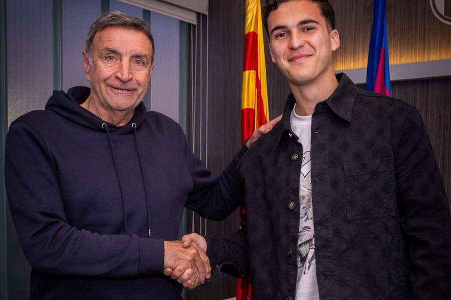Barcelona secure Cortes to new deal