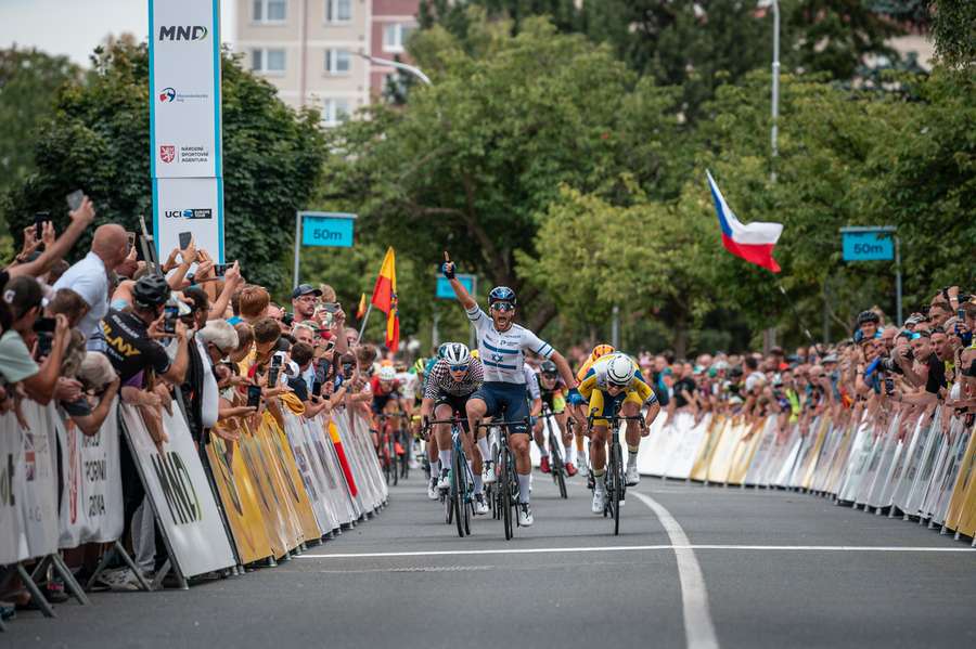 Závěrečný spurt v ulici Hrdinů v Uničově ovládl Itamar Einhorn.