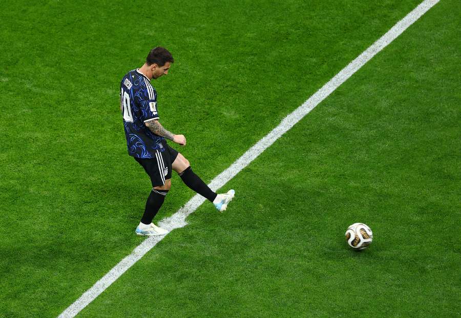 Messi dà il via Messi dà il via