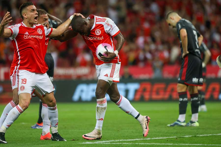 Enner Valencia empatou o jogo no Beira-Rio