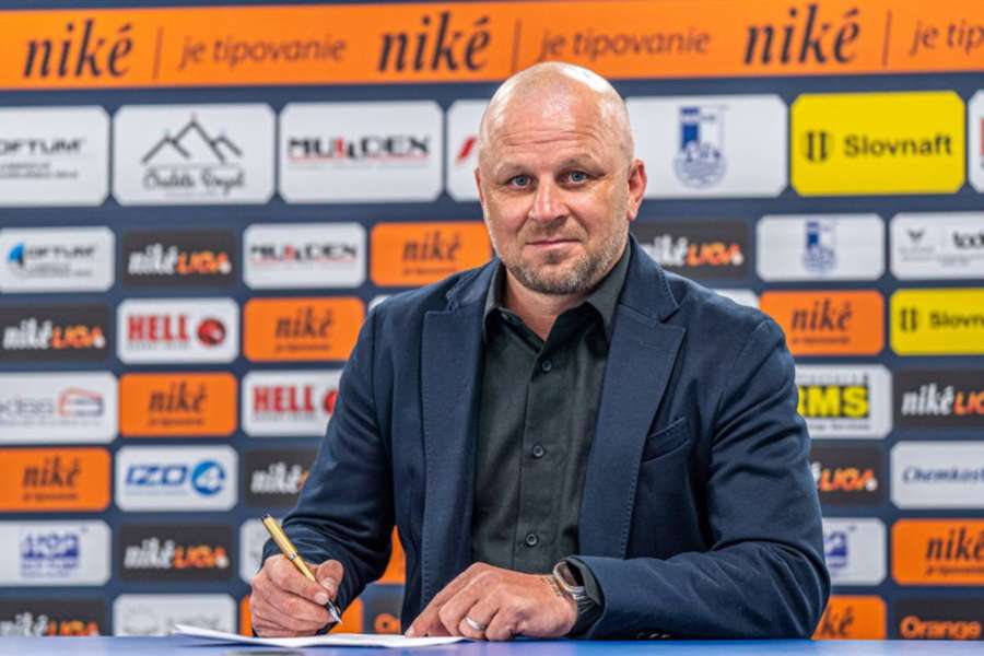 Sapara sa v rozhovore pre klubový web vyjadril na niekoľko tém.