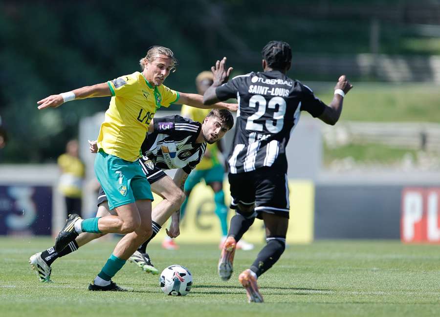 Amarante com vitória contundente em Mafra