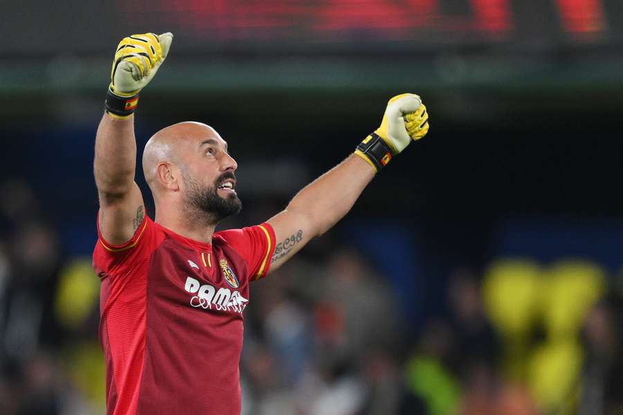 Pepe Reina har tidligere spillet i Serie A for Napoli, AC Milan og Lazio.