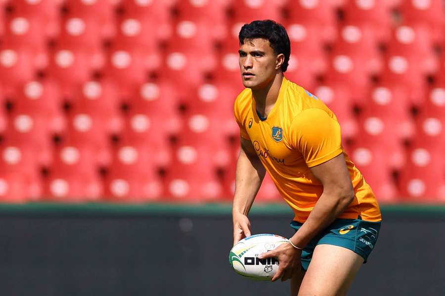 Rugby-Wallabies give Suaalii a run on the wing for Springboks test Rugby-Wallabies give Suaalii a run on the wing for Springboks test