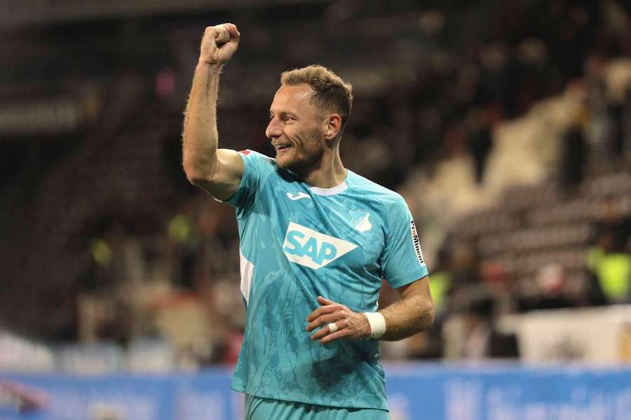 Nemilé překvapení pro české hvězdy v Německu? Klub se uvnitř hroutí, konkurence loví šéfa Nemilé překvapení pro české hvězdy v Německu? Klub se uvnitř hroutí, konkurence loví šéfa