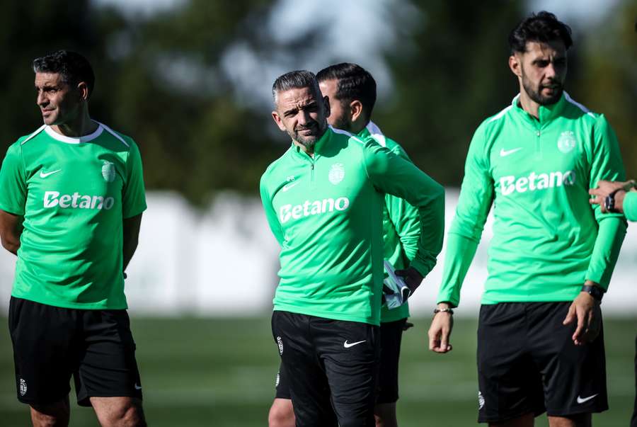 Rui Borges com a sua equipa técnica