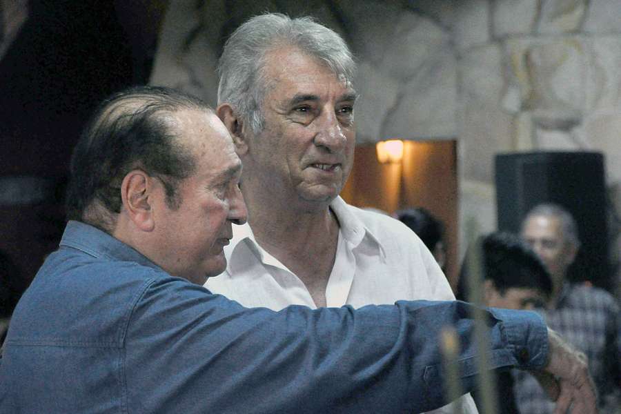 Antonio Rattin speaking with then-CONMEBOL President Nicolas Leoz. Antonio Rattin speaking with then-CONMEBOL President Nicolas Leoz.