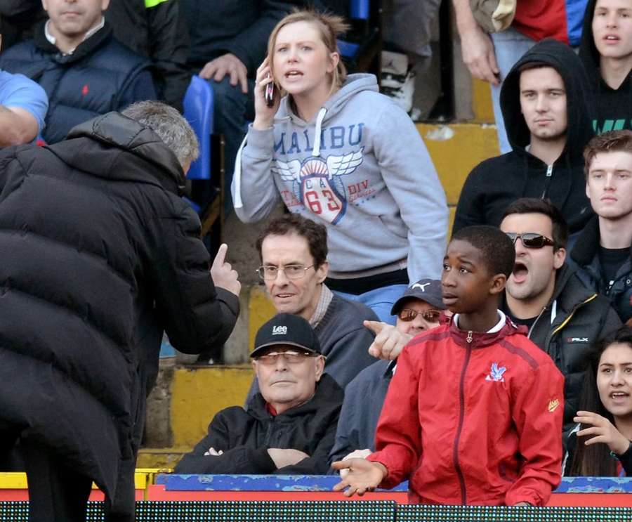 Bronca no moleque no Selhurst Park