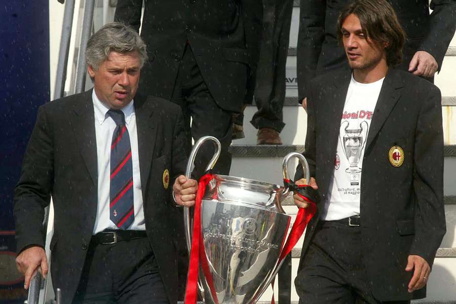 Ancelotti, con Maldini, dopo la vittoria della Champions League 2003