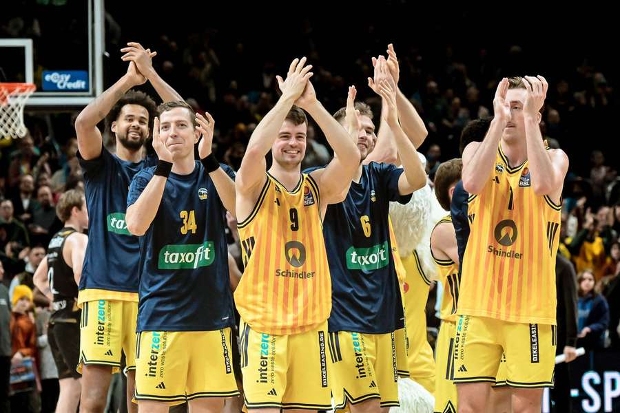 Alba bleibt den Bayern auf den Fersen Alba bleibt den Bayern auf den Fersen