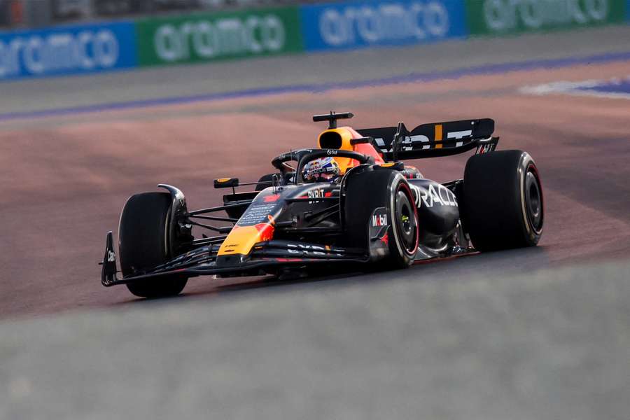 Verstappen continua a dominar a Fórmula 1