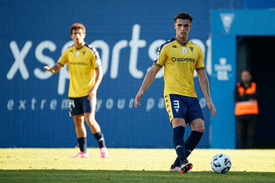 Ismael Sierra fez apenas um jogo oficial pela equipa principal do Estoril