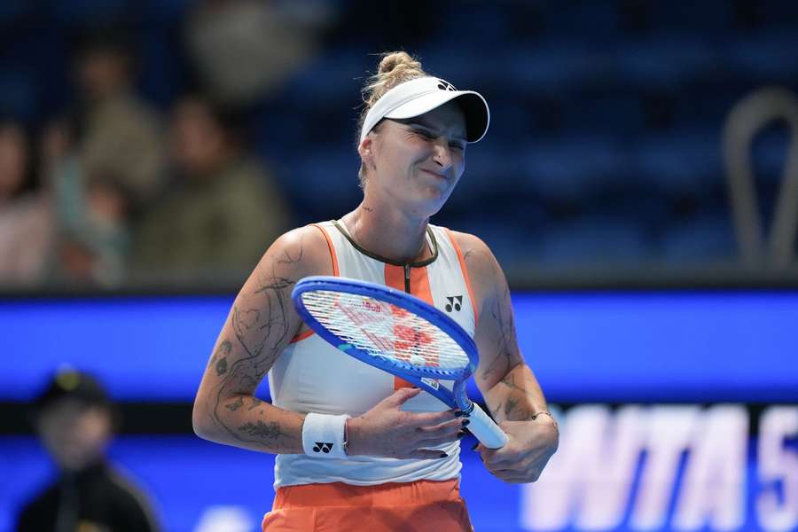 Markéta Vondroušová se i nadále potýká se zdravotními problémy.