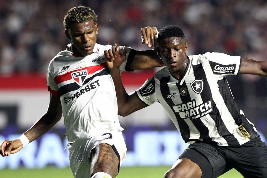 São Paulo e Botafogo tiveram duelo aceso pela vitória