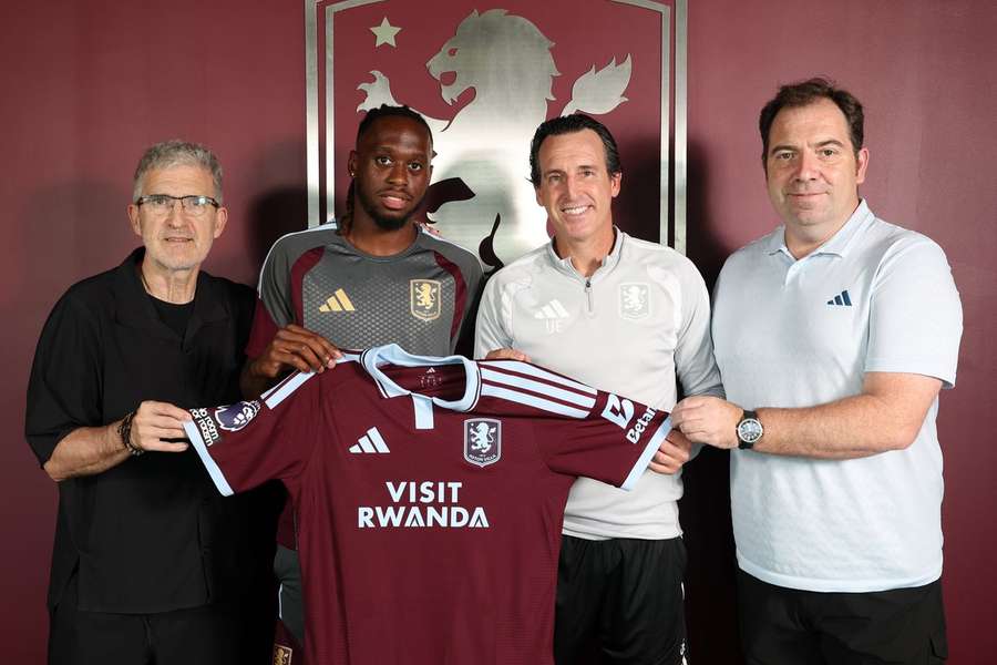 Aston Villa confirm the signing of Aaron Wan-Bissaka on a season-long loan