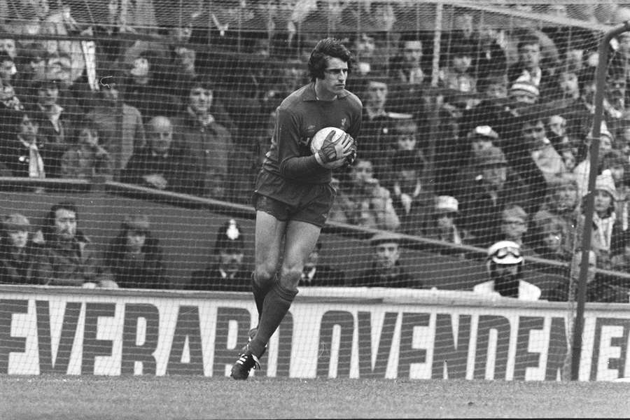 Ray Clemence, her i aktion ude mod Tottenham Hotspur i 1980, formåede at holde buret rent imponerende mange gange i 1978-1979-sæsonen.