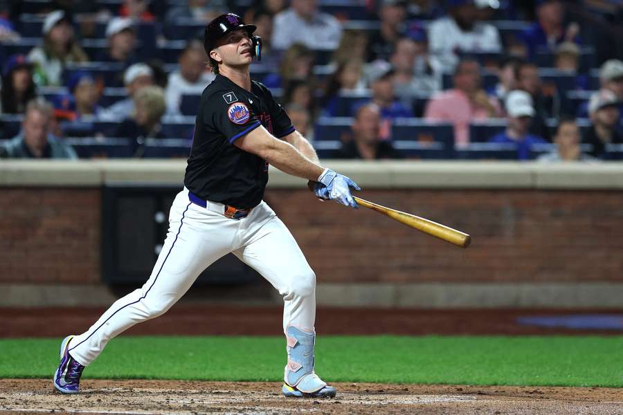 Pete Alonso reacts after hitting a home run (2025) Pete Alonso reacts after hitting a home run (2025)