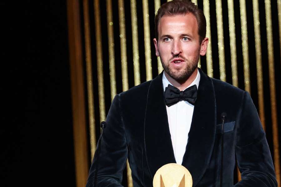 Harry Kane com o prémio Gerd Müller