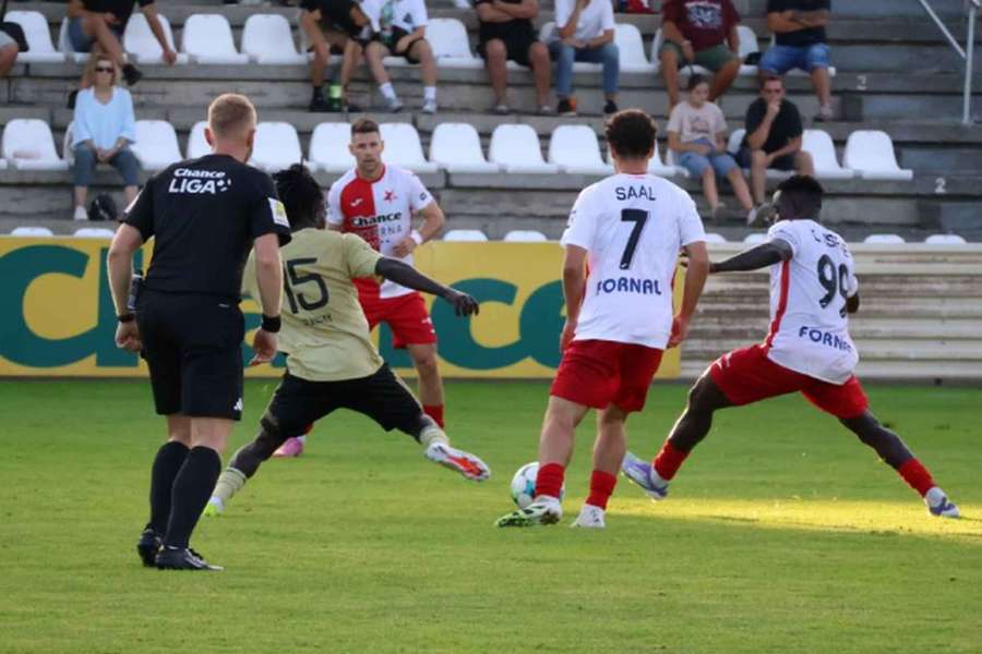 Kouč Dynama České Budějovice se v Kroměříži zlobil na sudího i na svůj tým. Kouč Dynama České Budějovice se v Kroměříži zlobil na sudího i na svůj tým.
