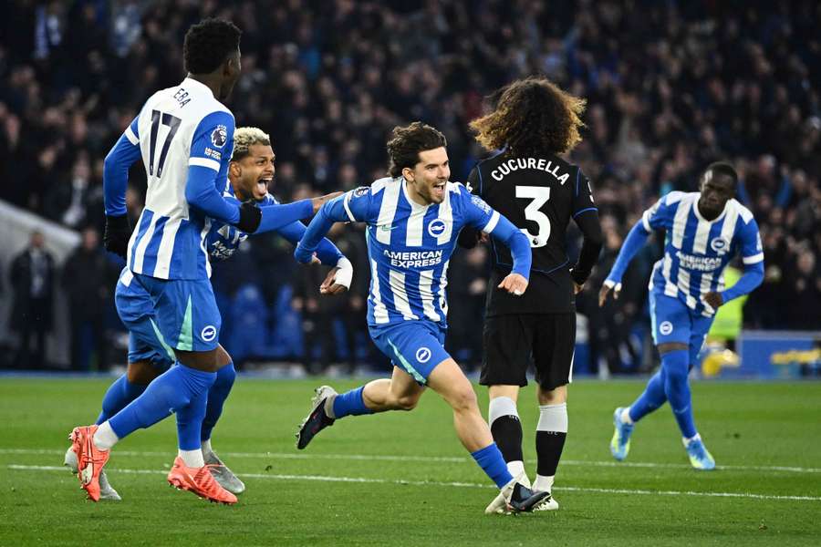 Kadioglu festeja o golo ao Chelsea