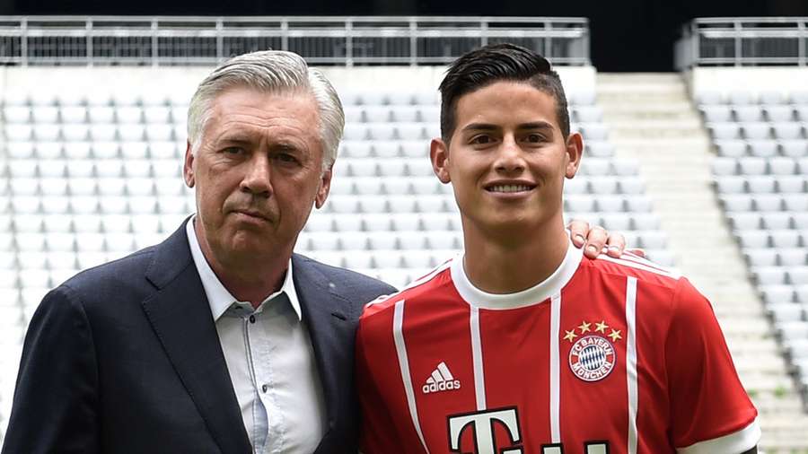 Rodríguez com o querido treinador Ancelotti