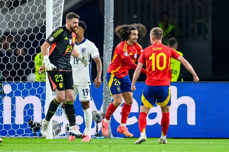 Unai Simón, Cucurella și Dani trei dintre supraviețuitorii finalei EURO 2024 cu Anglia