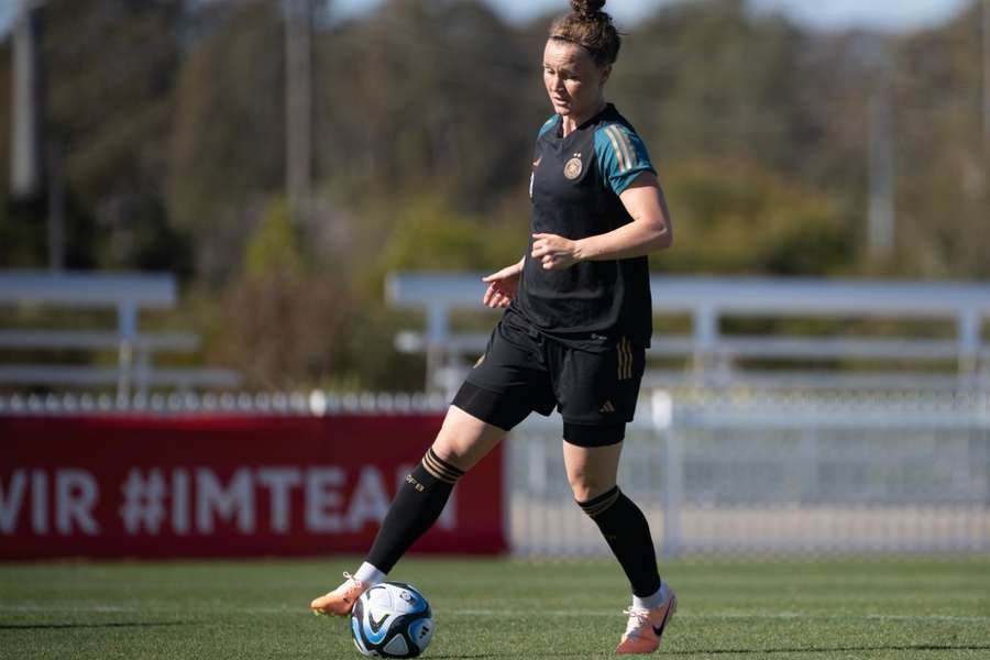 Marina Hegering in actie op het trainingsveld op 31 juli