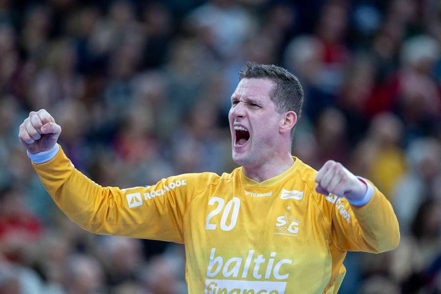 Kevin Moller had no less than 16 saves in the derby