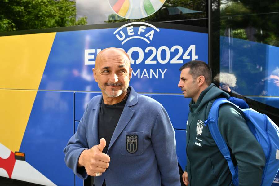 O técnico Luciano Spalletti na chegada à Iserlohn