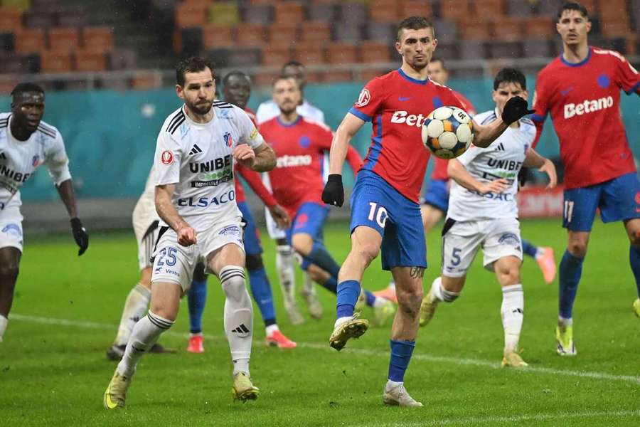 LIVE Superliga 20:30 Botoșani - FCSB
