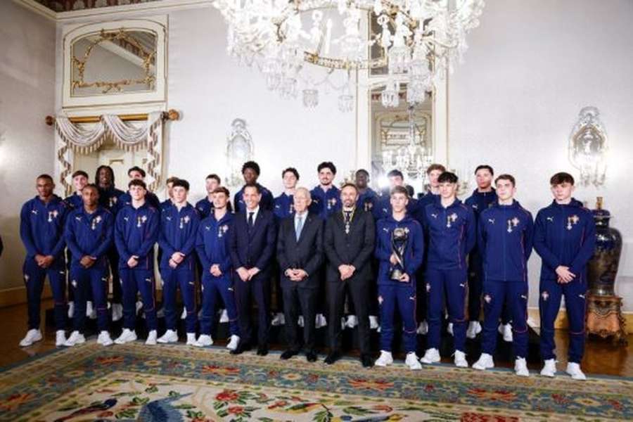 Seleção Nacional sub-17 condecorada no Palácio de Belém Seleção Nacional sub-17 condecorada no Palácio de Belém