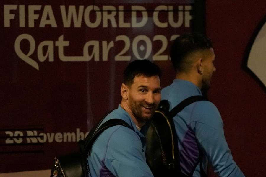 Messi na chegada da seleção argentina à Copa do Mundo do Catar