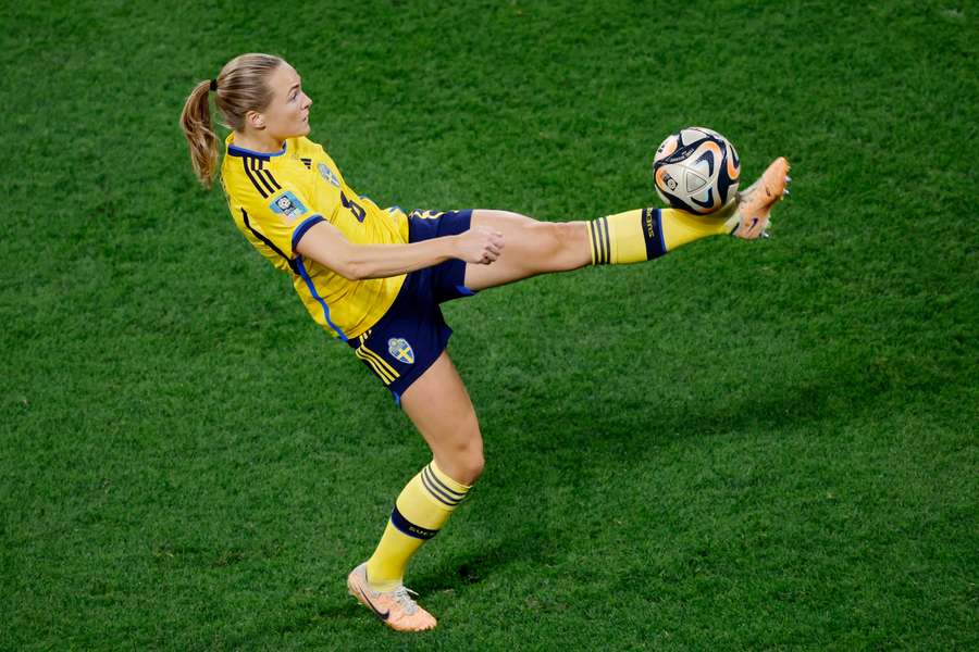 Magdalena Eriksson in action for Sweden