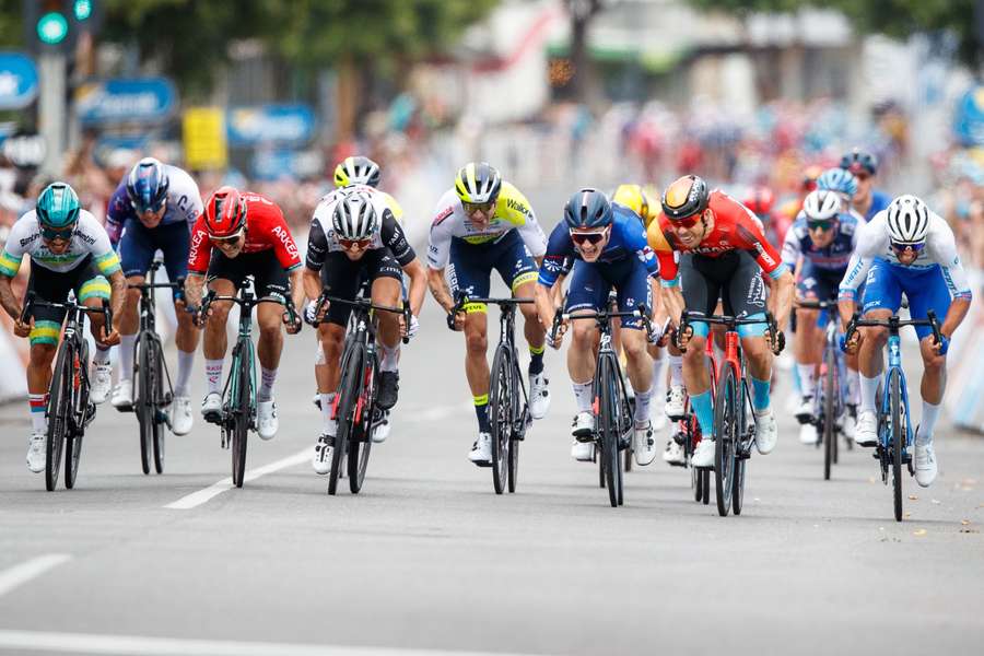 Ploeg van Ewan dient bij UCI klacht in tegen uitkomst fotofinish GP Monsere