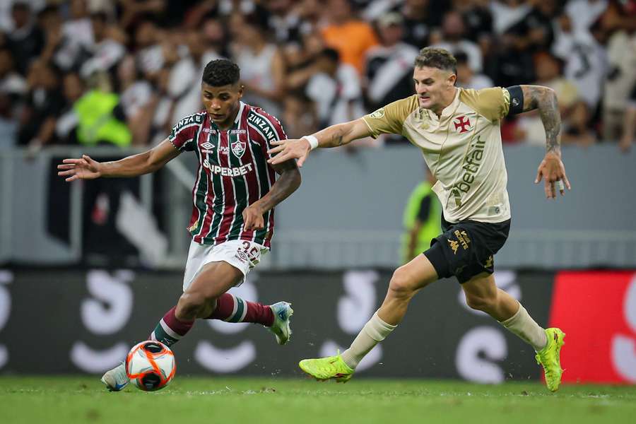 Fluminense e Vasco se enfrentam com transmissão em áudio do Flashscore Fluminense e Vasco se enfrentam com transmissão em áudio do Flashscore