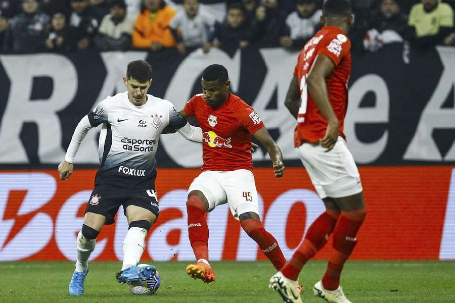 Corinthians ficou no empate em jogo bastante disputado na Neo Química Arena