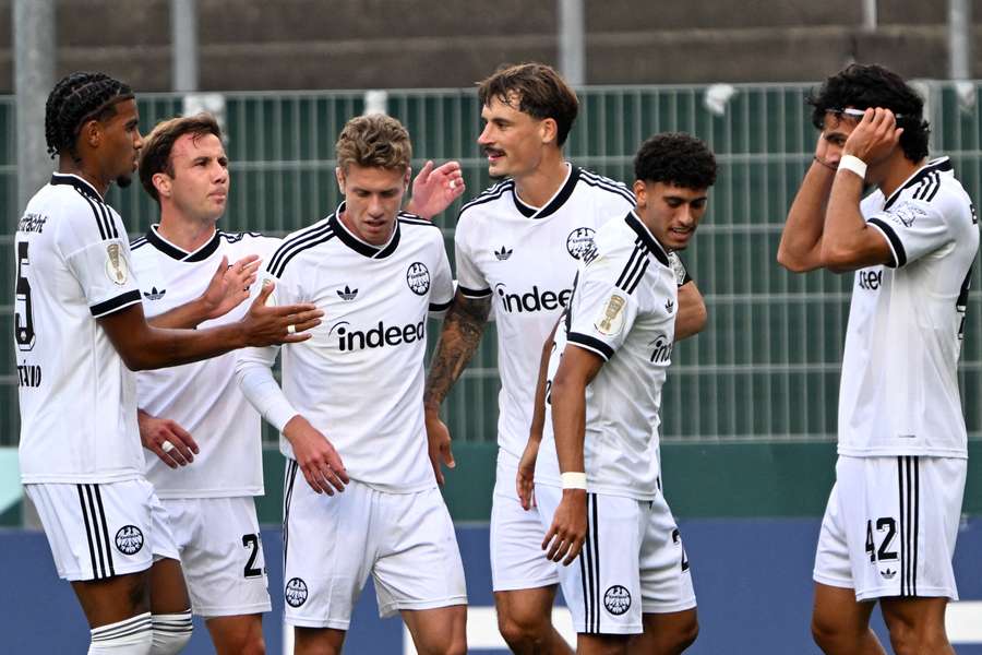 Eintracht Frankfurt construiu uma goleada histórica Eintracht Frankfurt construiu uma goleada histórica
