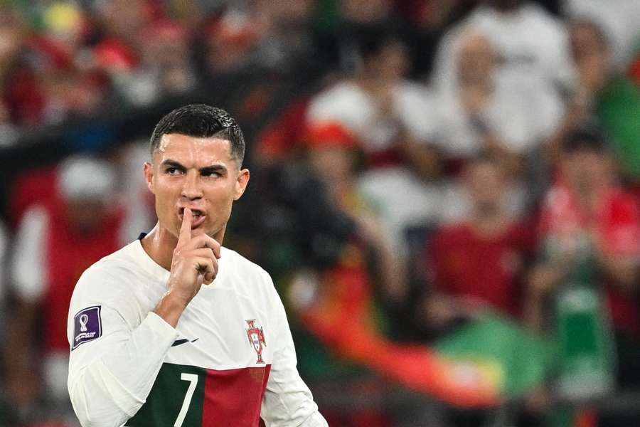 Bomba dalla Spagna: Ronaldo ha firmato con l'Al-Nassr. I sauditi smentiscono: "Ancora nessuna firma"