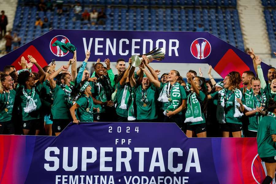 Sporting celebra conquista da Supertaça