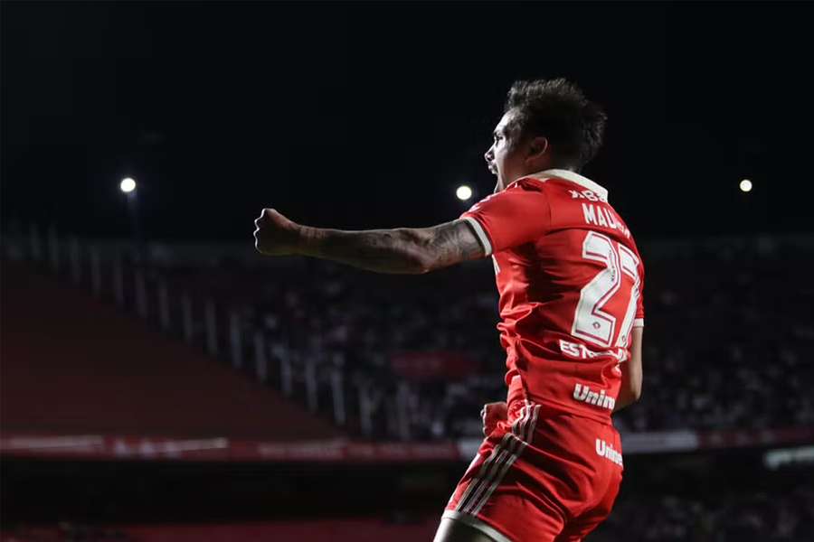 Maurício comemora o golo da vitória do Internacional
