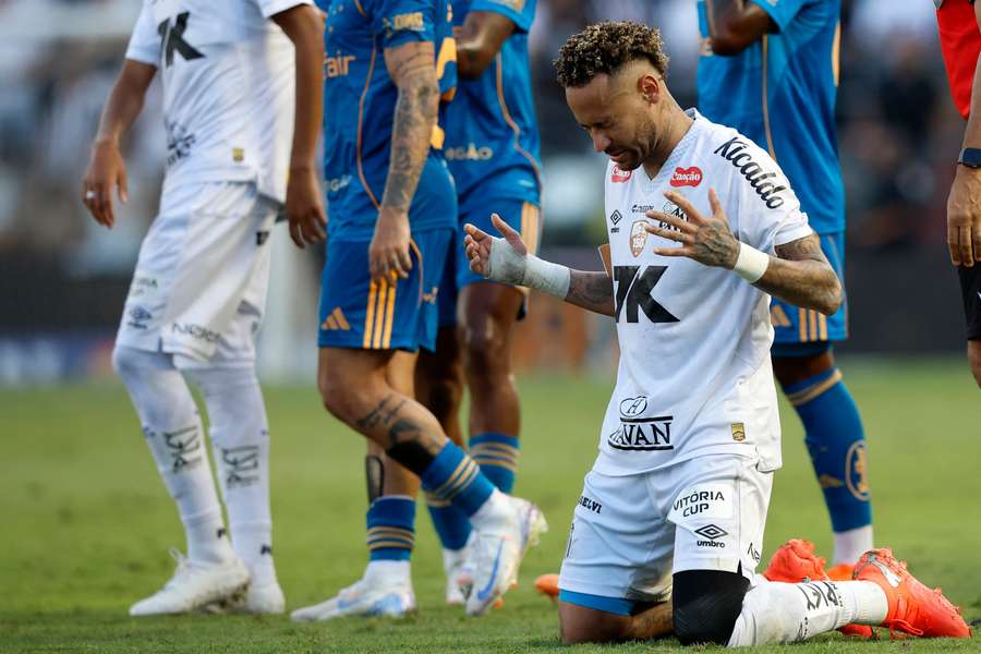 Neymar, agradecido a Dios Neymar, agradecido a Dios