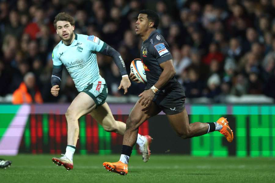 L'ailier anglais Feyi-Waboso touché avant le match face au Pays de Galles