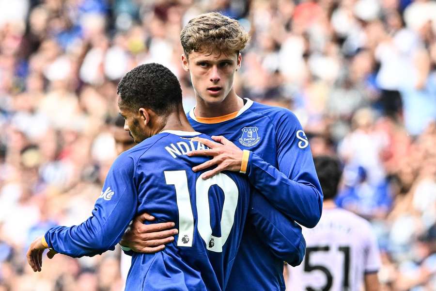 Harrison Armstrong, médio do Everton Harrison Armstrong, médio do Everton