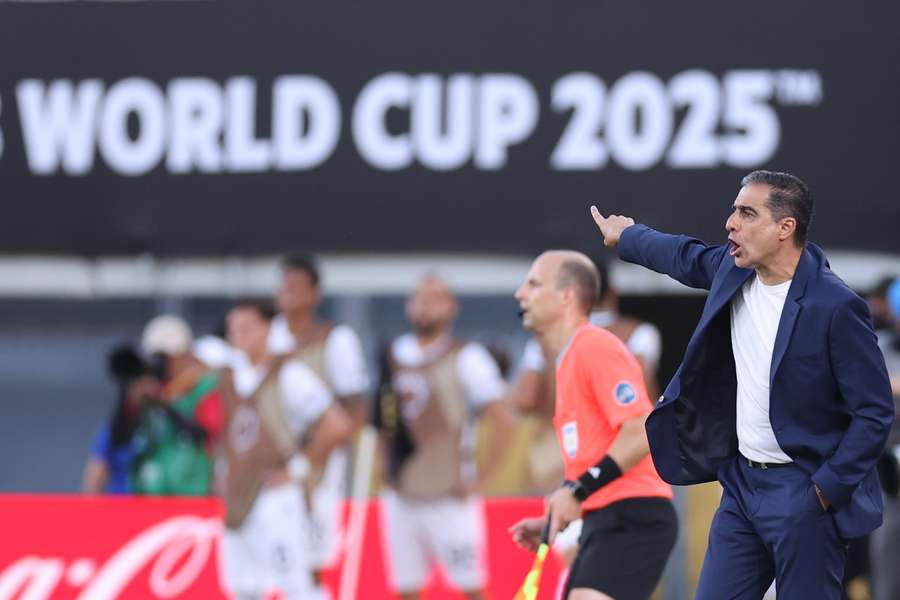 Renato Paiva em ação no Rose Bowl