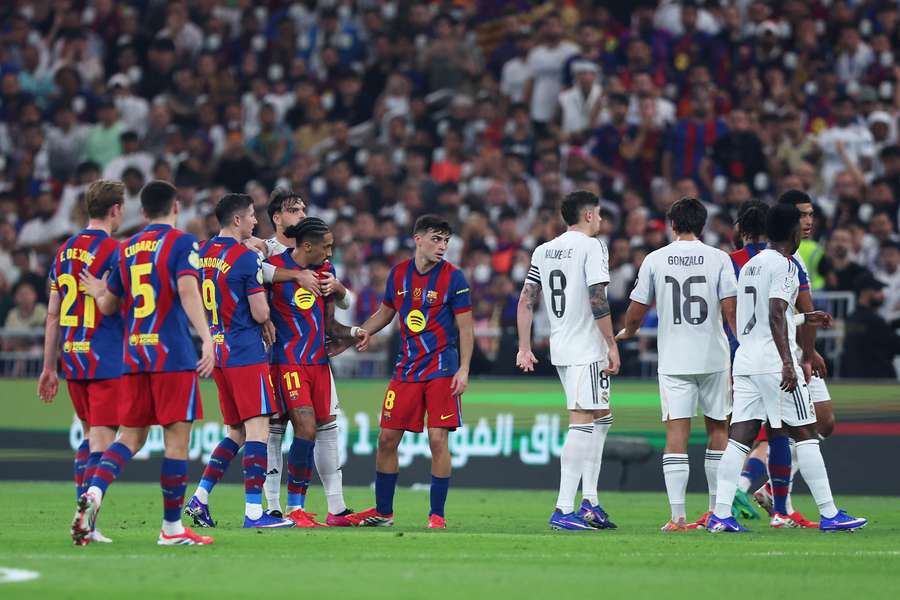 Camp Nou hostí 264. epizódu El Clásica. 