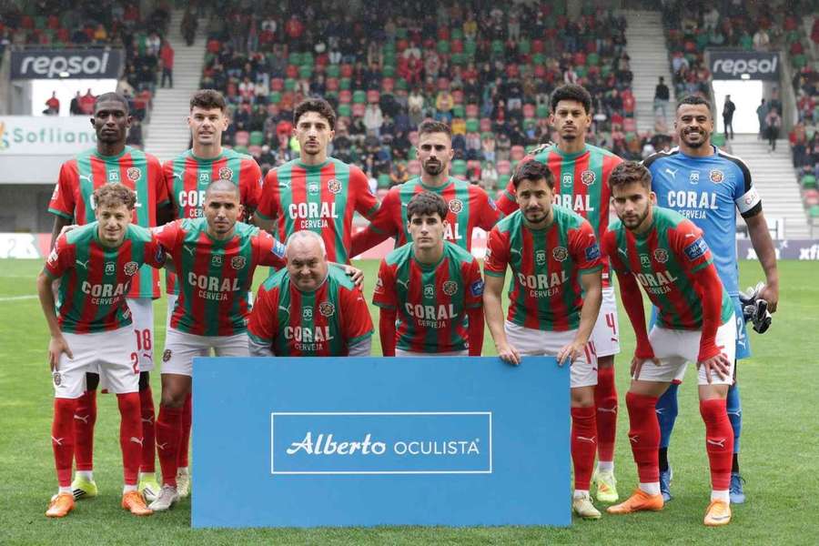 Marítimo mantém-se na liderança apesar do empate