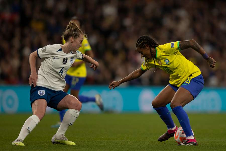 Geyse reina na Europa antes de defender o Brasil na Copa do Mundo